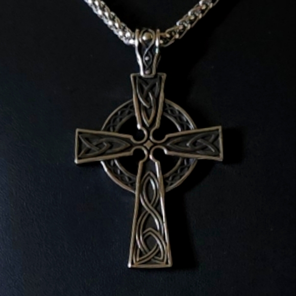 316L Stanless Steel Celtic Cross Necklace - Picture 2 of 2